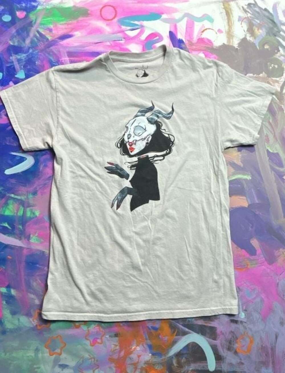 Goodie Two Sleeves KGAZ Art Horn Lady Graphic T-Shirt Medium